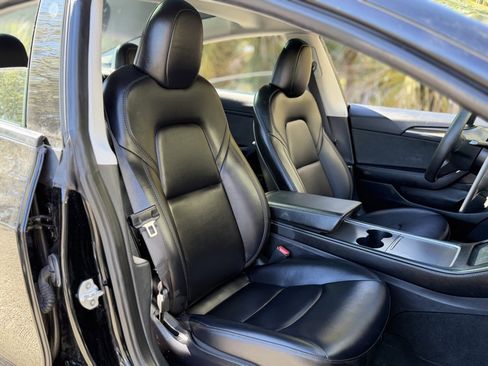 Used 2023 Tesla Model 3 Standard Range image 34