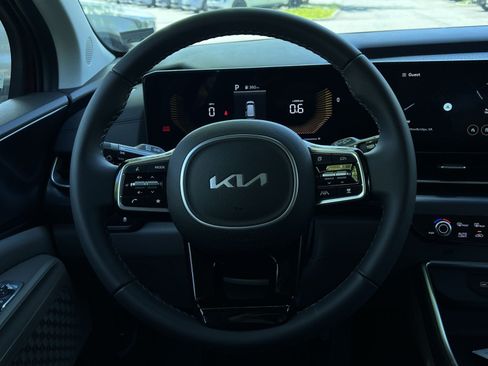 New 2026 Kia Carnival FWD image 55