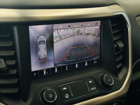Used 2020 GMC Acadia Denali w/ Technology Package AWD/4WD image 68