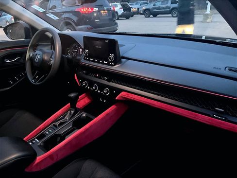 Used 2025 Honda Accord SE image 14