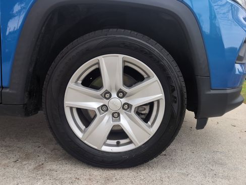 Used 2022 Jeep Compass Latitude image 13