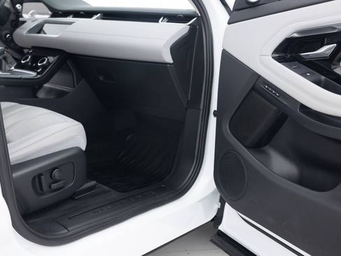 Used 2020 Land Rover Range Rover Evoque S image 28