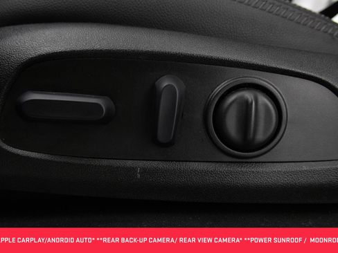Used 2023 GMC Terrain Denali w/ Black Diamond Edition AWD/4WD image 8