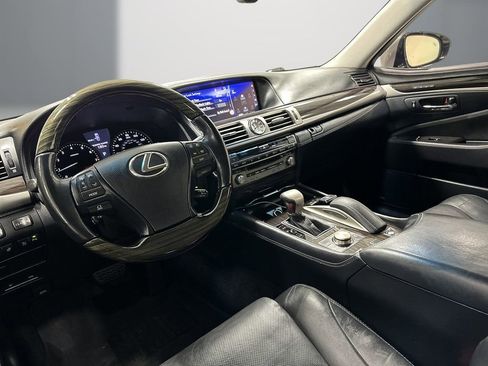 Used 2017 Lexus LS 460 w/ Comfort Package RWD image 13