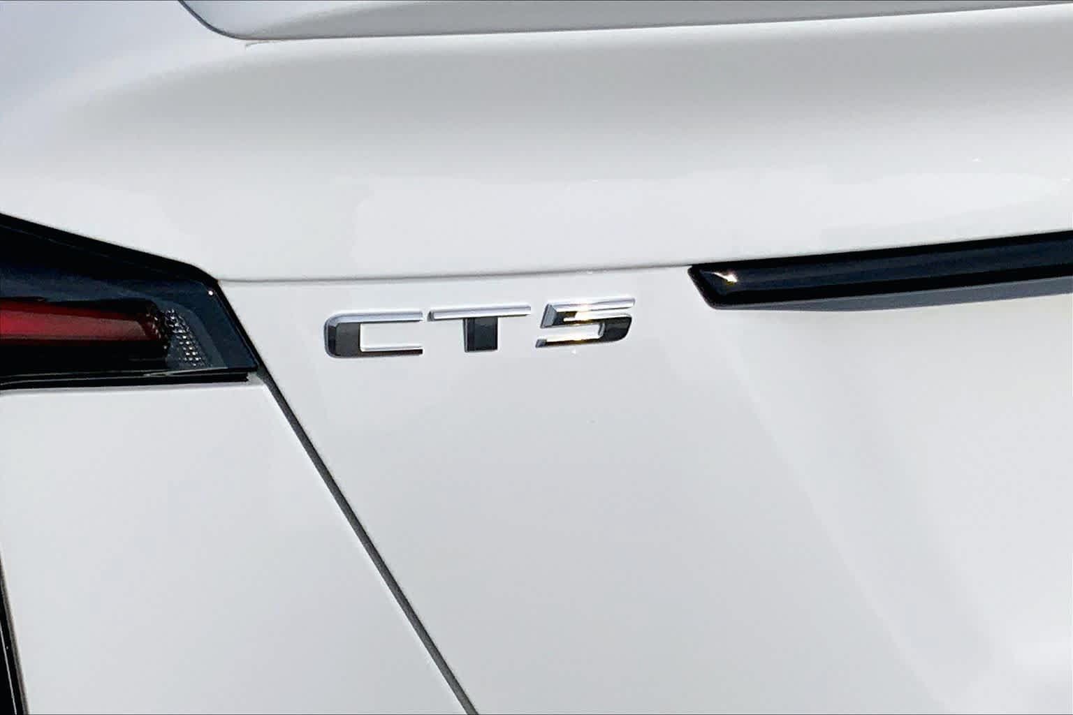 Used 2026 Cadillac CT5 V w/ Technology Package RWD image 10