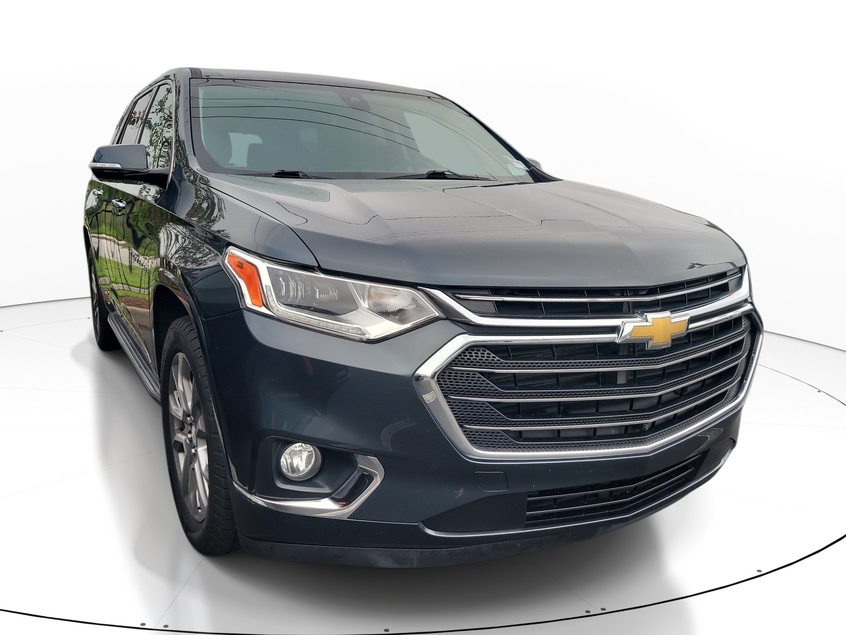 Used 2019 Chevrolet Traverse Premier w/ Driver Confidence II Package FWD image 1