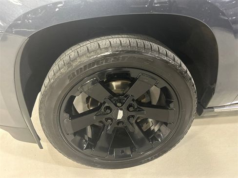 Used 2020 Cadillac Escalade Platinum image 8