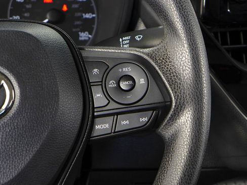 Used 2024 Toyota Corolla LE w/ LE Convenience Package image 28