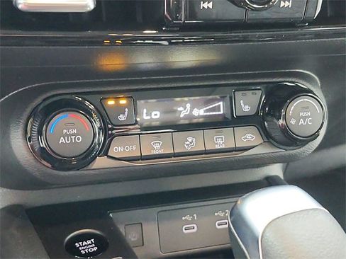 New 2026 Nissan Kicks SV w/ SV Premium Package image 31