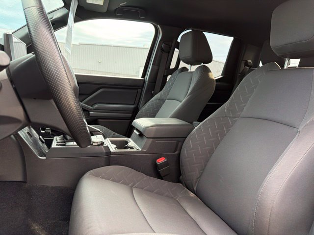 Certified 2025 Toyota Tacoma SR5 AWD/4WD image 16