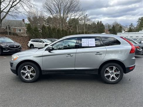 Used 2013 Volvo XC60 T6 image 2