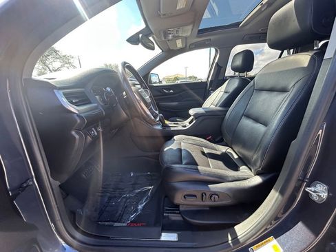 Used 2019 GMC Acadia SLT image 10