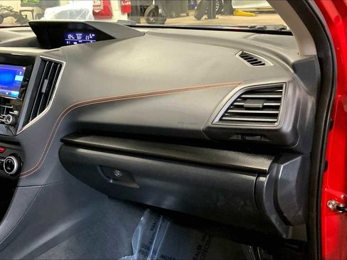 Used 2021 Subaru Crosstrek 2.0i Premium w/ Moonroof Package AWD/4WD image 18