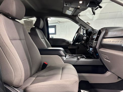 Used 2022 Ford F350 XLT w/ XLT Premium Package AWD/4WD image 17