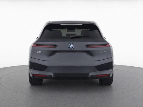 Used 2025 BMW iX xDrive50 w/ Sport Package AWD/4WD image 4