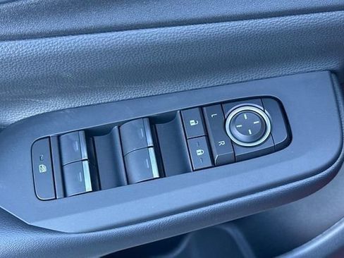 New 2026 Toyota Prius Plug-In Hybrid FWD image 19