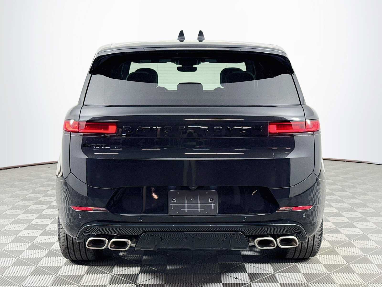 New 2027 Land Rover Range Rover Long Wheelbase SE AWD/4WD image 6