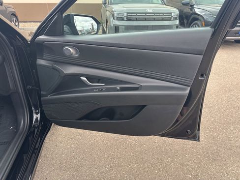 Used 2023 Hyundai Elantra SEL w/ Convenience Package FWD image 33