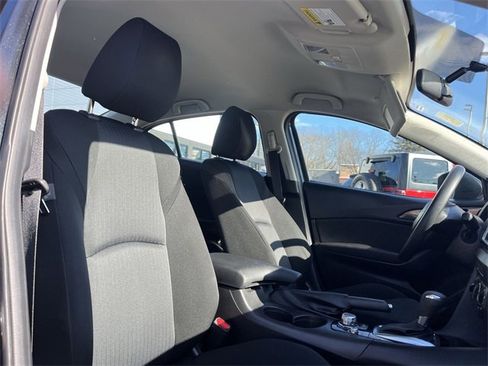 Used 2015 MAZDA MAZDA3 i Sport image 25