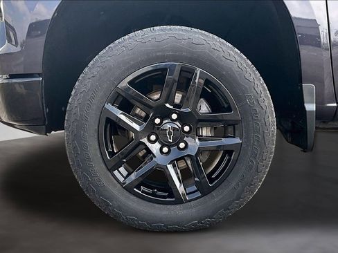Used 2022 Chevrolet Silverado 1500 Custom Trail Boss AWD/4WD image 32