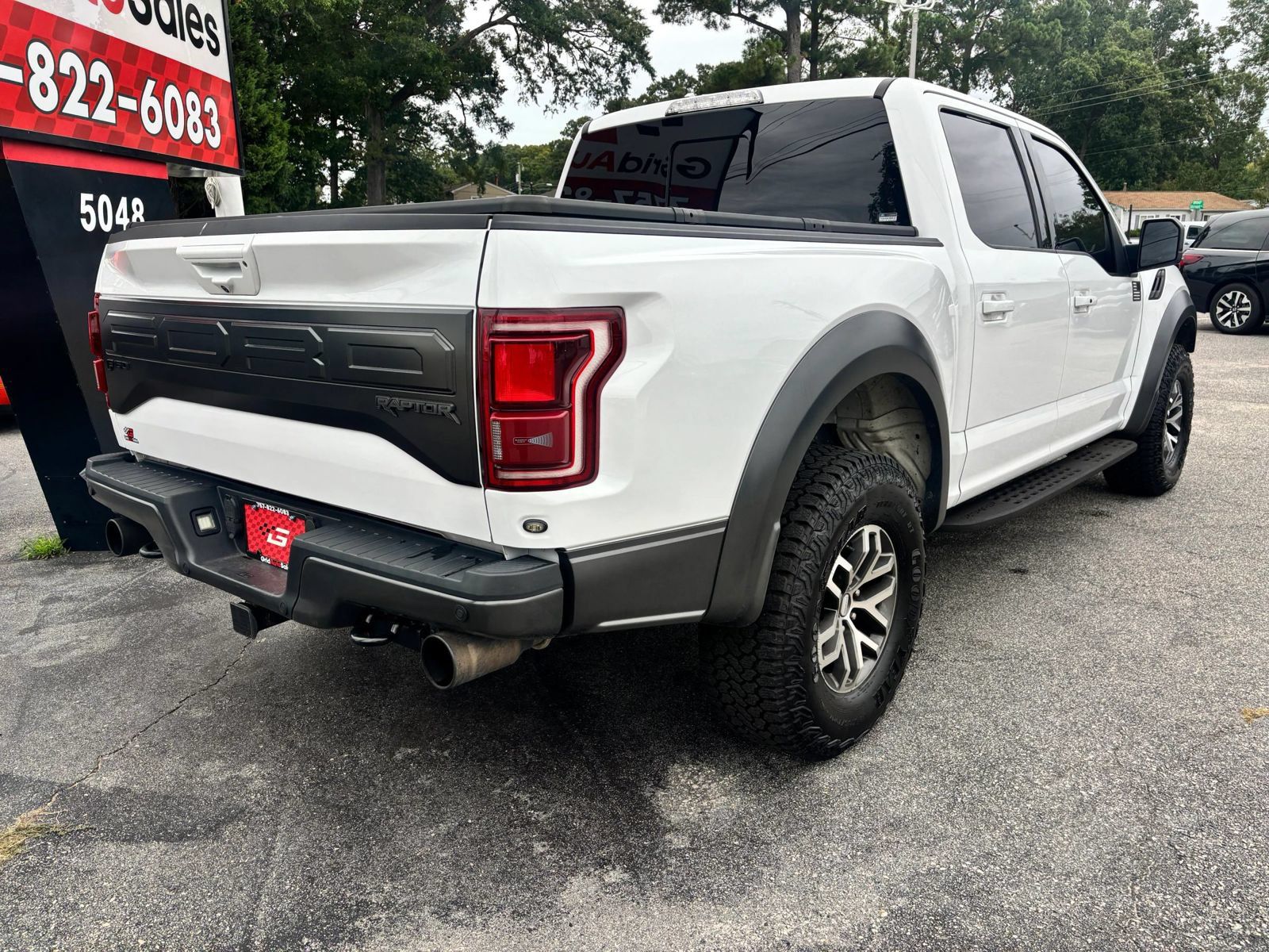 Used 2018 Ford F150 Raptor w/ Equipment Group 802A Luxury AWD/4WD image 3