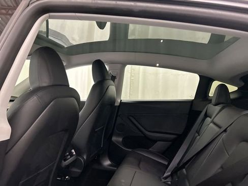 Used 2023 Tesla Model Y Long Range AWD/4WD image 24