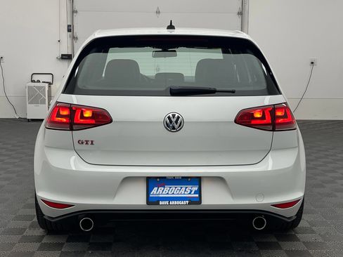 Used 2016 Volkswagen GTI Autobahn FWD image 9
