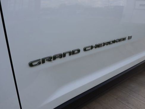 Used 2021 Jeep Grand Cherokee L Limited AWD/4WD image 7