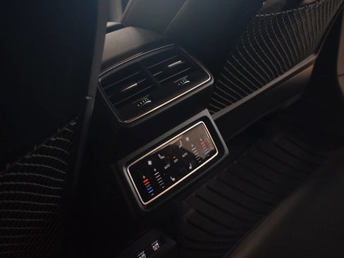 Used 2019 Audi e-tron Prestige w/ Prestige Package AWD/4WD image 62
