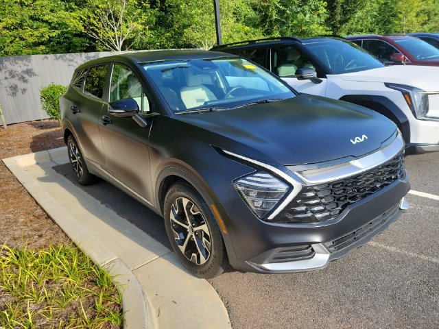 Used 2024 Kia Sportage EX FWD image 3