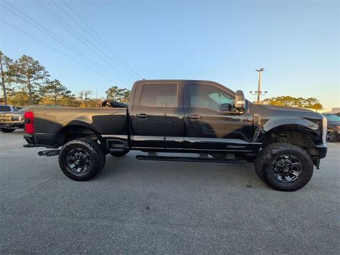Used 2023 Ford F250 Lariat w/ Lariat Ultimate Package image 2