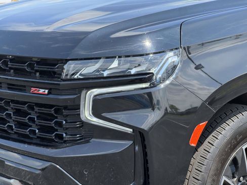 Used 2023 Chevrolet Suburban Z71 w/ Z71 Off-Road Package AWD/4WD image 31