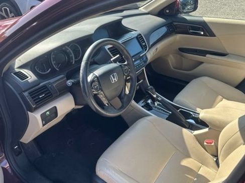 Used 2017 Honda Accord EX-L image 5