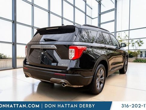 Used 2023 Ford Explorer XLT w/ Equipment Group 202A AWD/4WD image 37