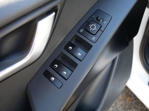 Certified 2023 Kia Niro LX image 20