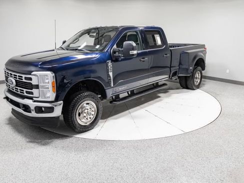 Used 2023 Ford F350 XLT w/ 360-Degree Camera Package AWD/4WD image 35