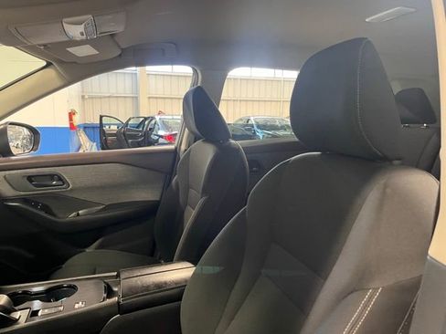 Used 2023 Nissan Rogue S image 23