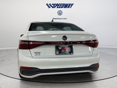 New 2026 Volkswagen Jetta SE FWD image 7
