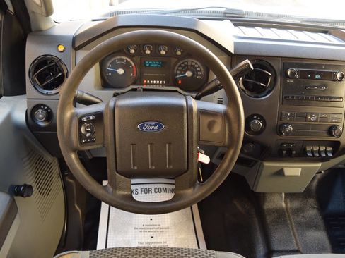 Used 2014 Ford F550 4x4 Crew Cab Super Duty image 22