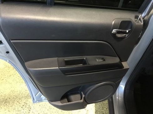 Used 2017 Jeep Patriot Sport image 36