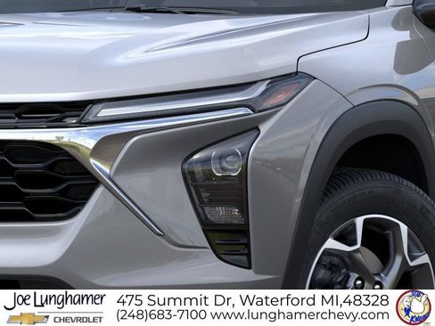 New 2026 Chevrolet Trax LT w/ Sunroof Package FWD image 10