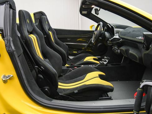 Used 2015 Ferrari 458 Speciale A image 54