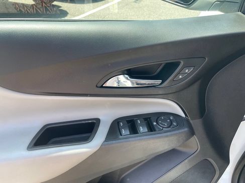 Used 2021 Chevrolet Equinox LT FWD image 11