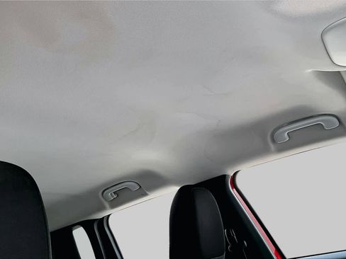Used 2016 Jeep Renegade Latitude AWD/4WD image 14