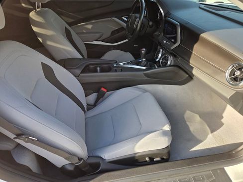 Used 2023 Chevrolet Camaro LT w/ Technology Package image 11