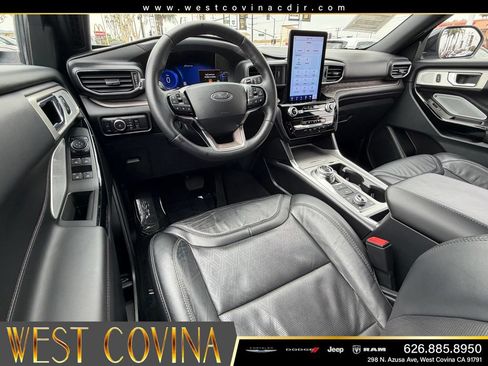 Used 2024 Ford Explorer Platinum w/ Technology Package AWD/4WD image 33