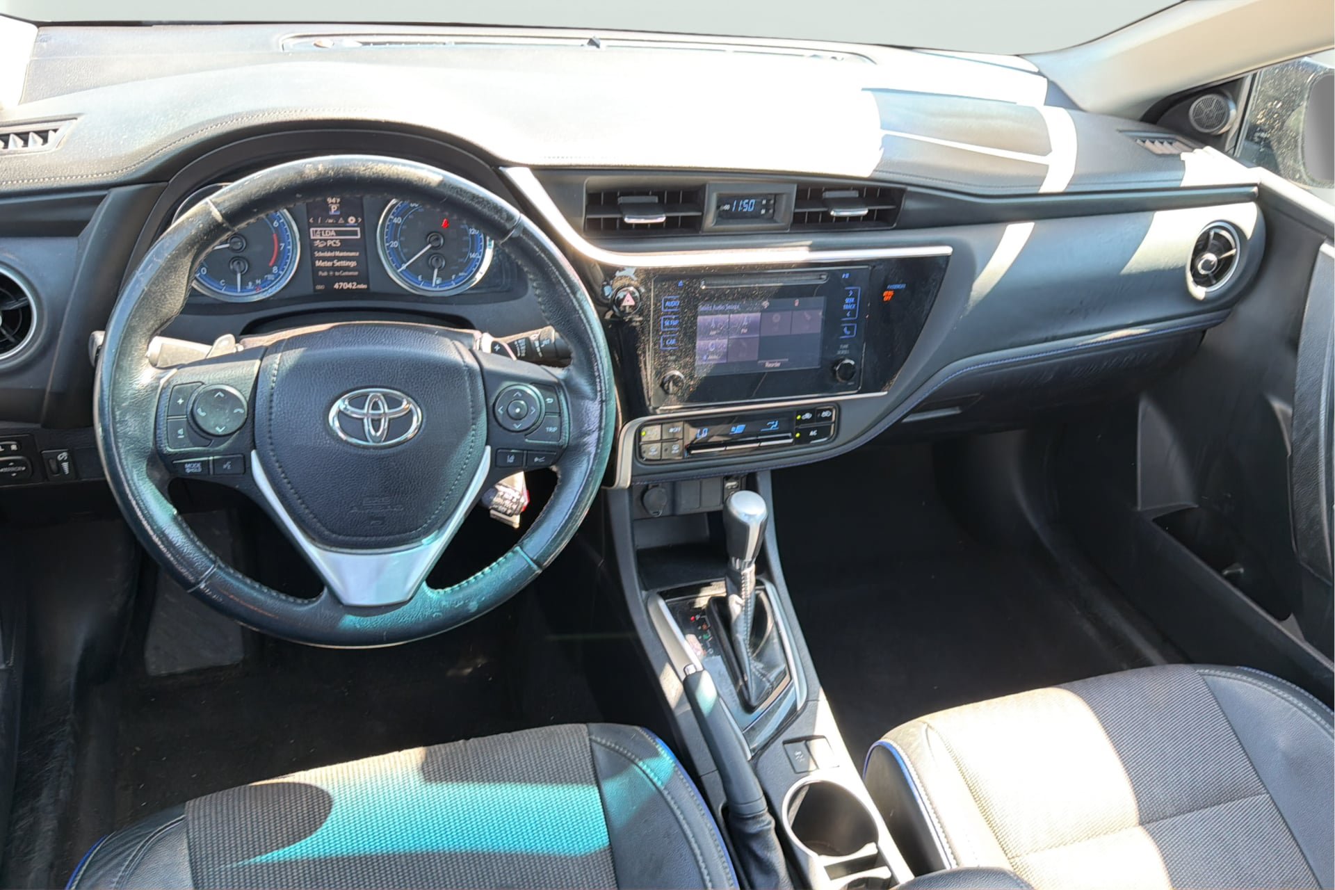 Used 2019 Toyota Corolla SE w/ Protection Package FWD image 14