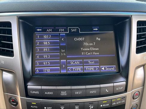 Used 2014 Lexus LX 570 4WD image 31