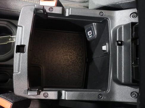 Certified 2024 Jeep Wrangler Willys image 39