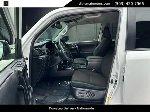 Used 2020 Toyota 4Runner TRD Off-Road image 18